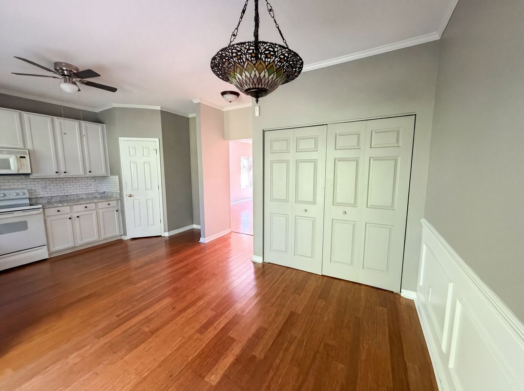Photo 8 of 17 of 43 Edgebrook Cir, Durham, NC