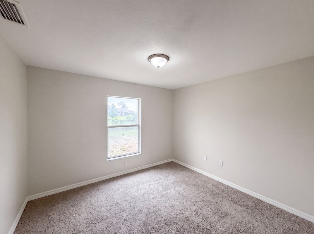 Photo 13 of 19 of 5217 Ponce De Leon Blvd, Sebring, FL