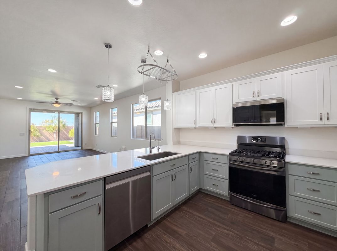Photo 12 of 31 of 1224 E Glass Ln, Phoenix, AZ