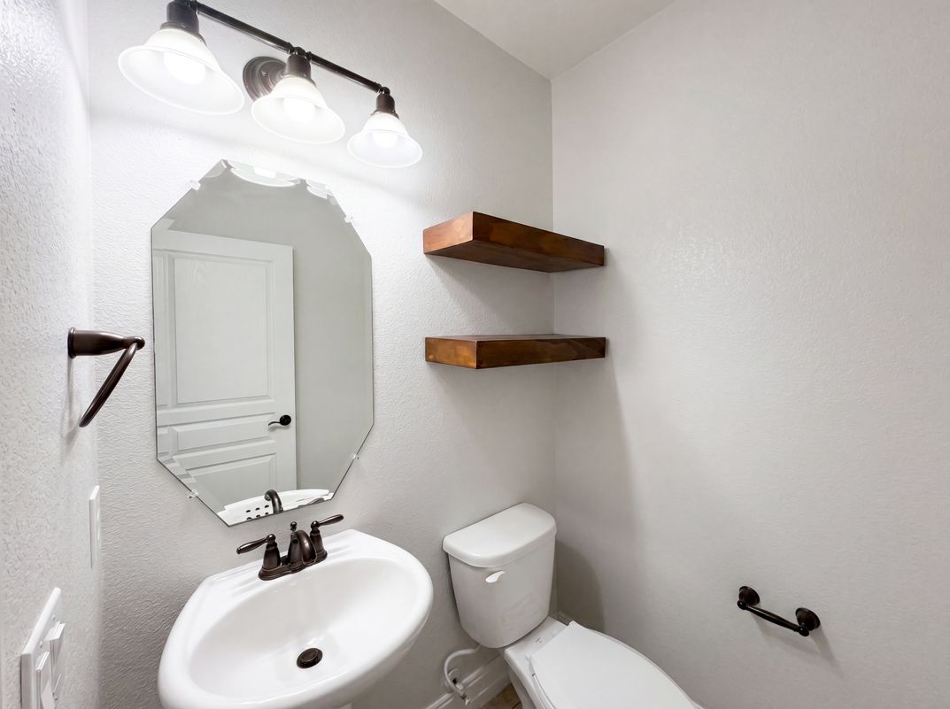 Photo 13 of 17 of 4416 Berry Ridge Ln, Frisco, TX