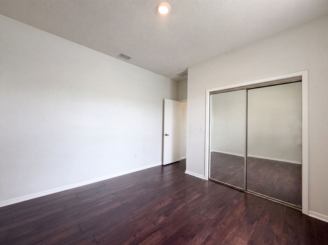 Photo 14 of 28 of 12919 Prestwick Dr, Riverview, FL