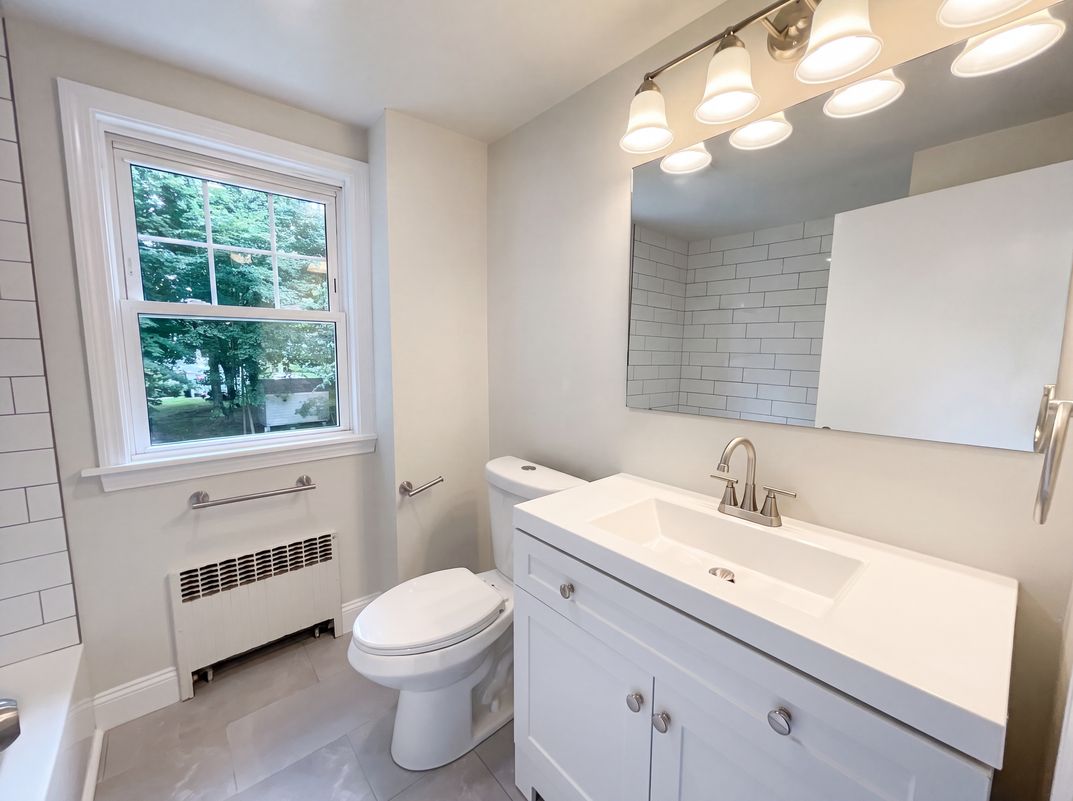 Photo 18 of 28 of 48 Woodlawn St, Randolph, MA