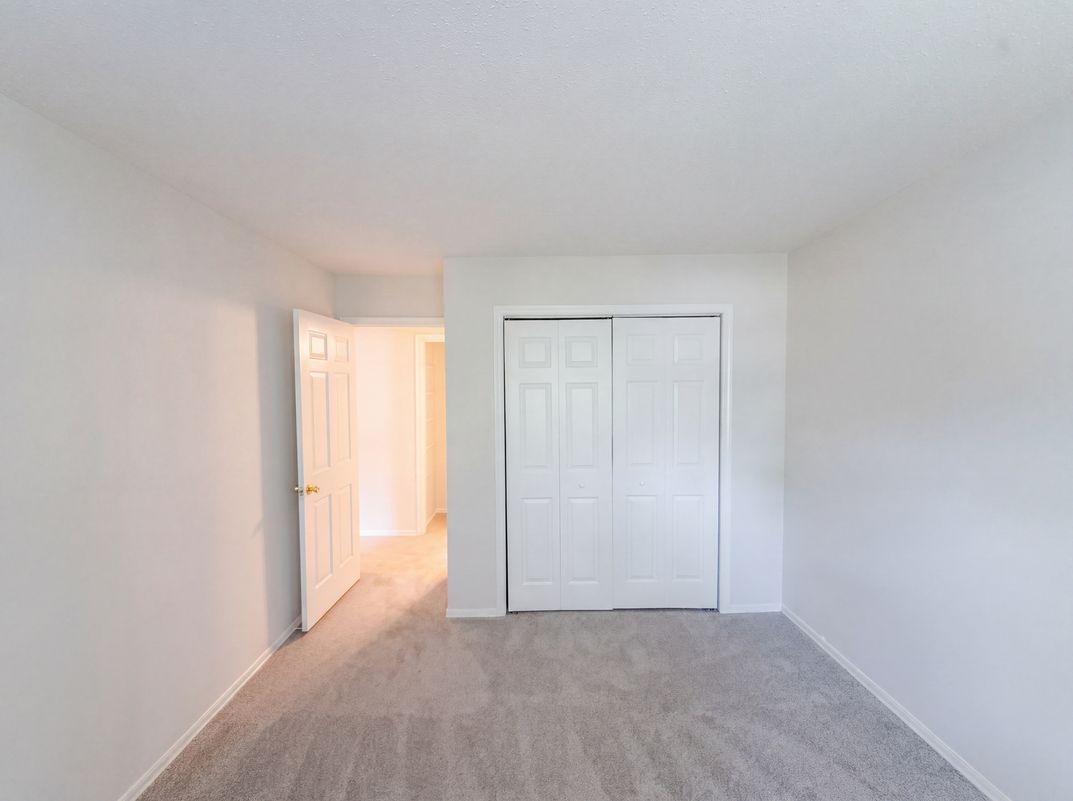 Photo 12 of 21 of 3229 Regents Park Ln, Greensboro, NC