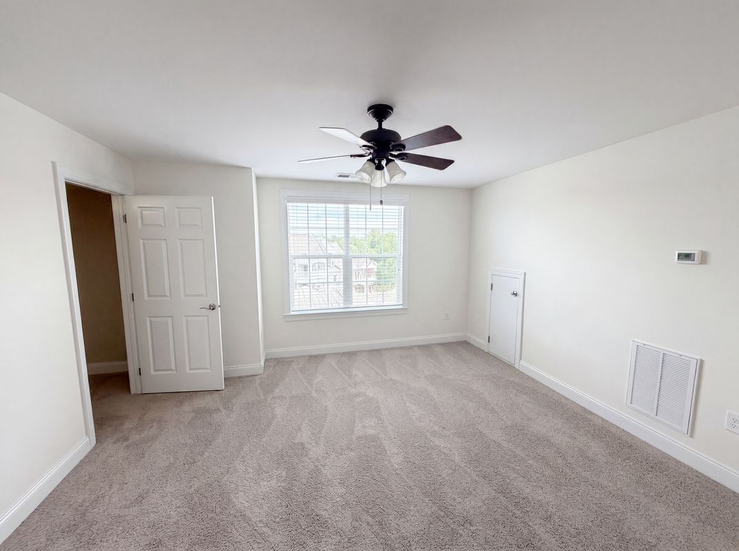 Photo 10 of 19 of 10321 Sablewood Dr, Raleigh, NC