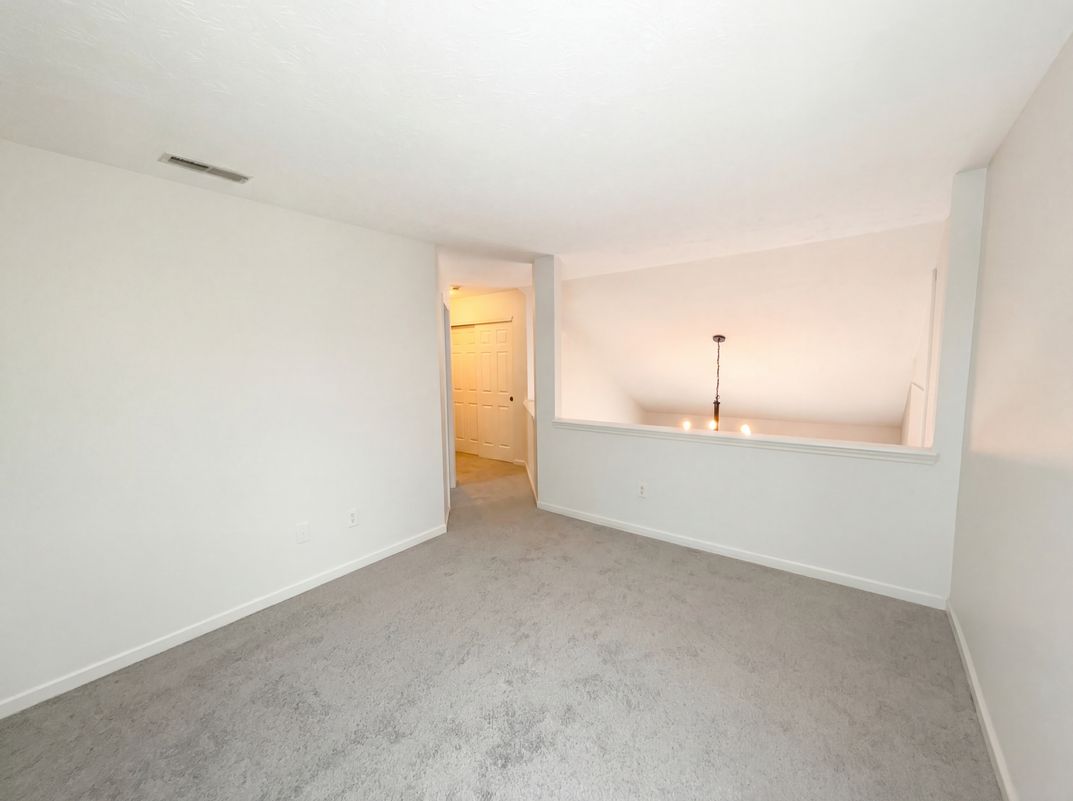 Photo 13 of 21 of 5259 Baysdon Cir, Indianapolis, IN