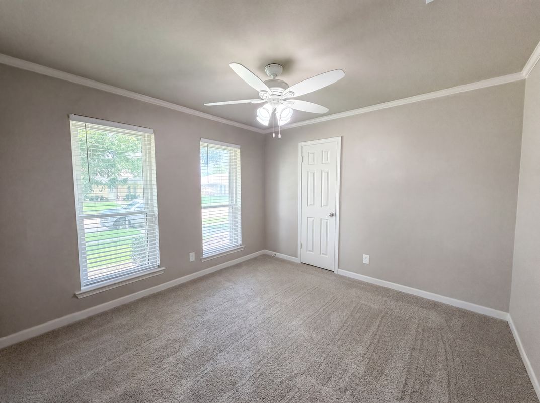Photo 13 of 19 of 1533 Parkside Trl, Lewisville, TX