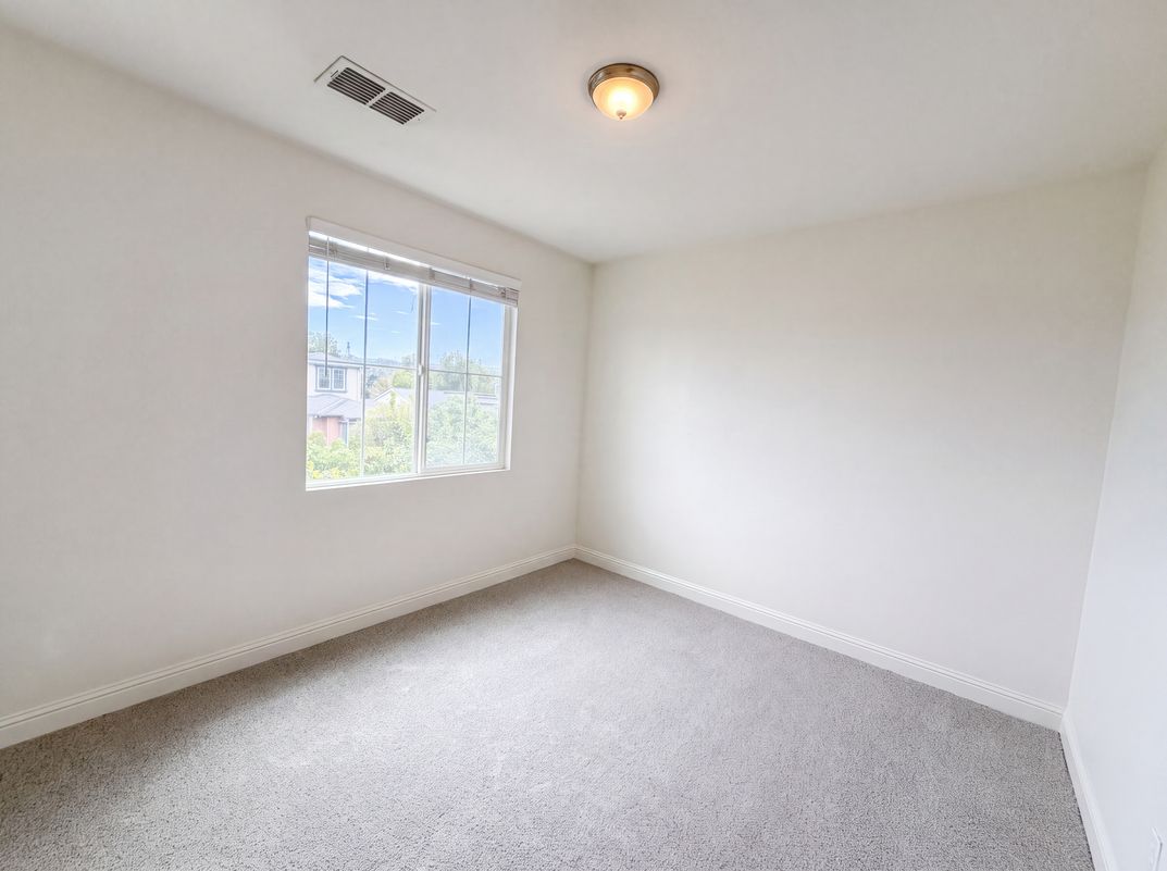 Photo 14 of 31 of 3127 Madsen St, Hayward, CA