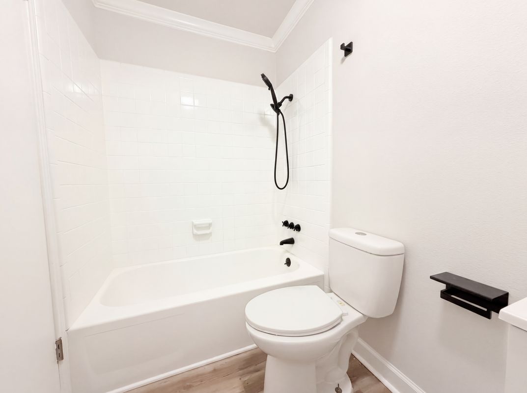 Photo 6 of 17 of 208 Forest Way, Schertz, TX