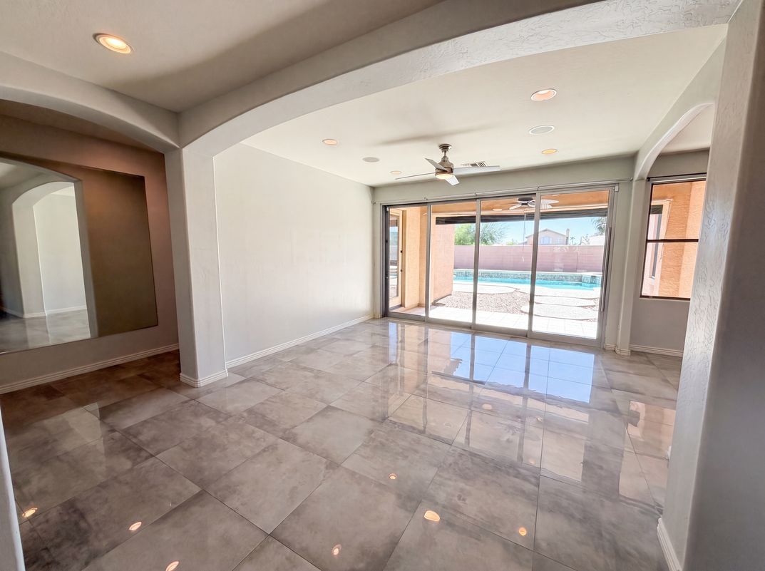 Photo 3 of 35 of 550 S Emerson St, Chandler, AZ