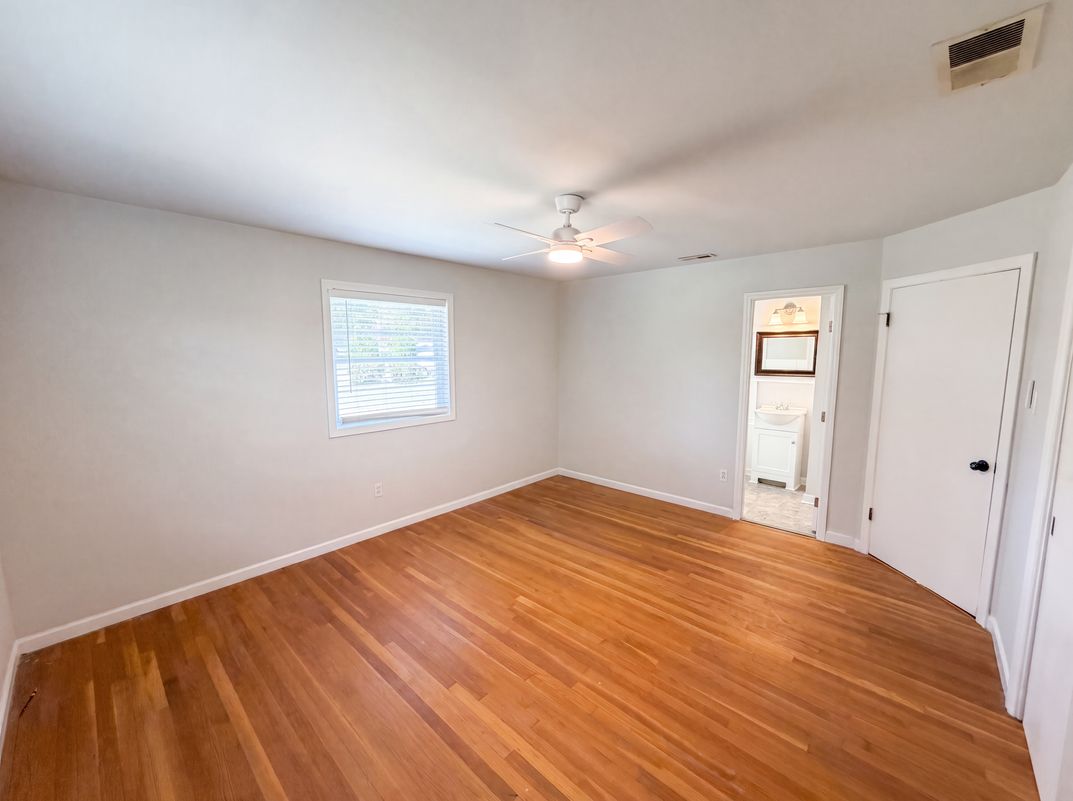 Photo 9 of 21 of 608 E Ryder Ave, Landis, NC