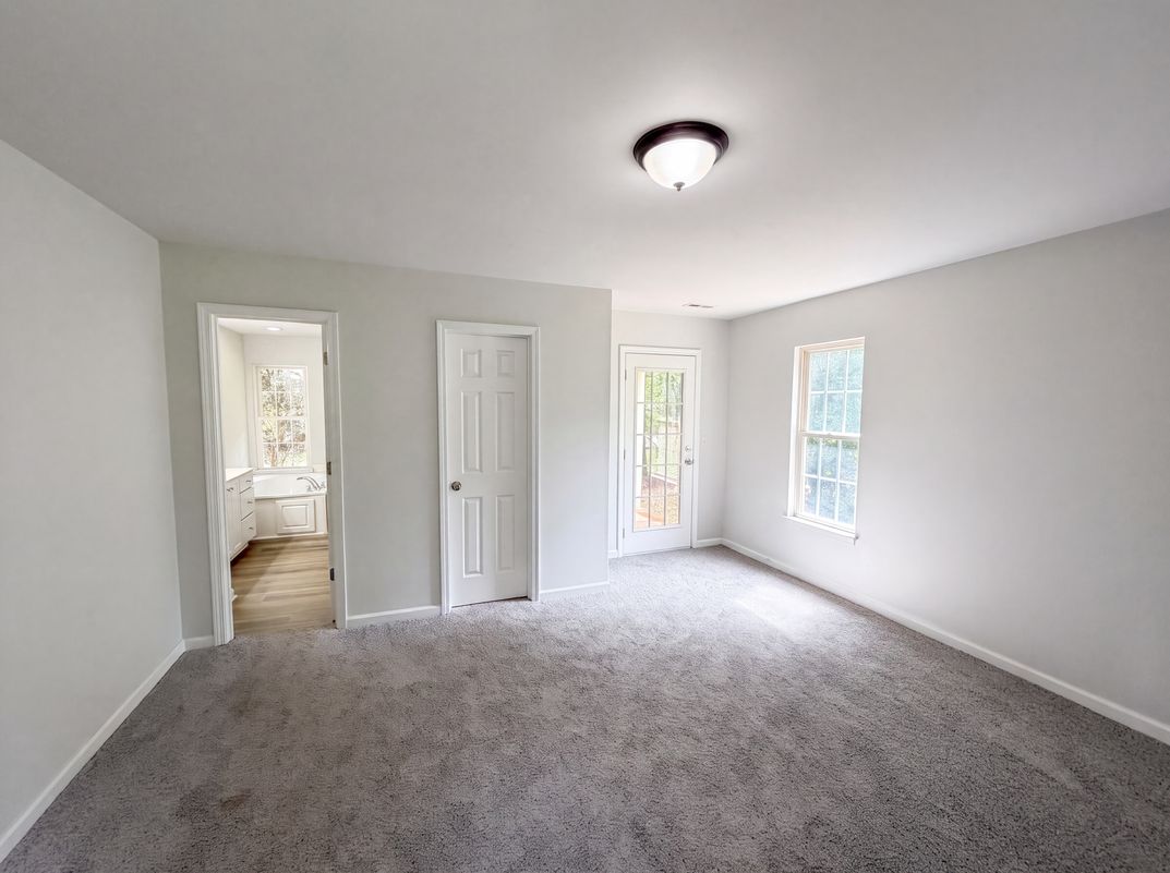 Photo 4 of 17 of 520 Patriot Way, West Union, SC