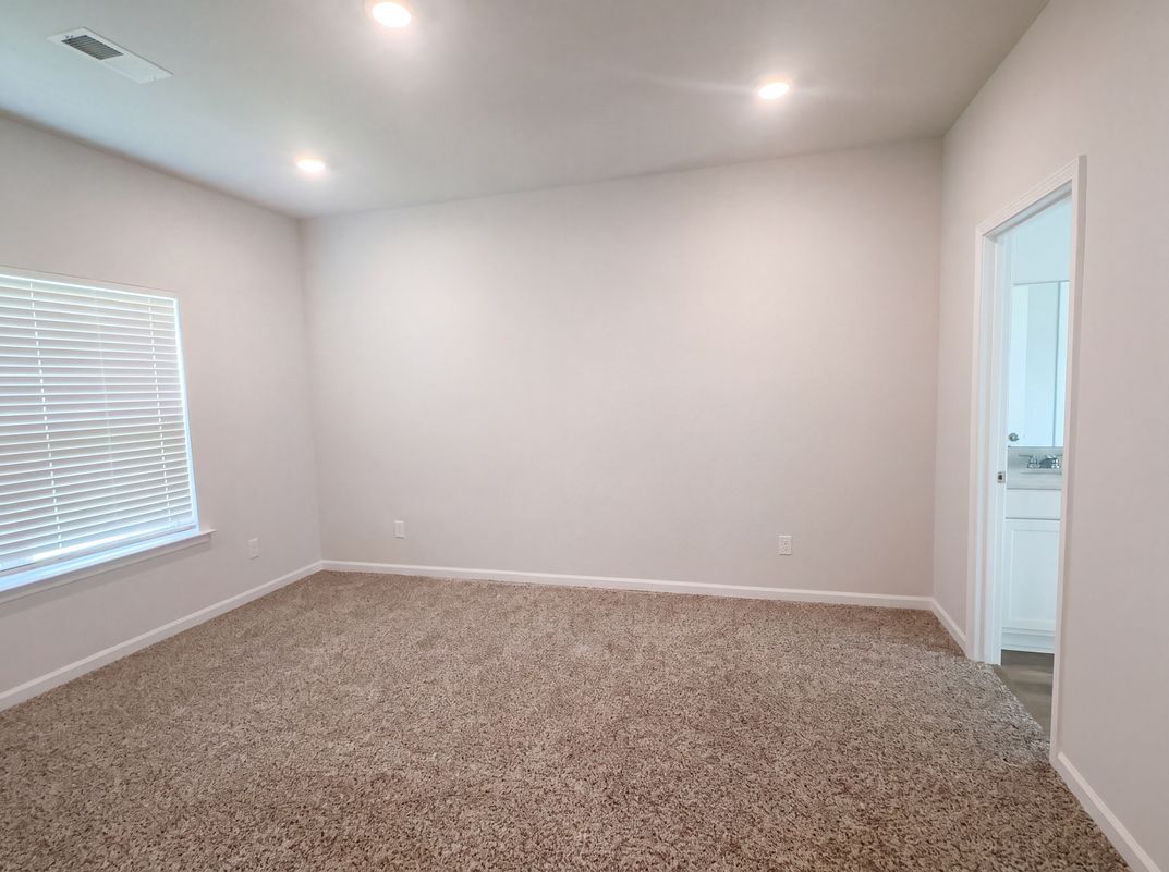 Photo 4 of 58 of 12898 Golden Hay Cir NW, Madison, AL