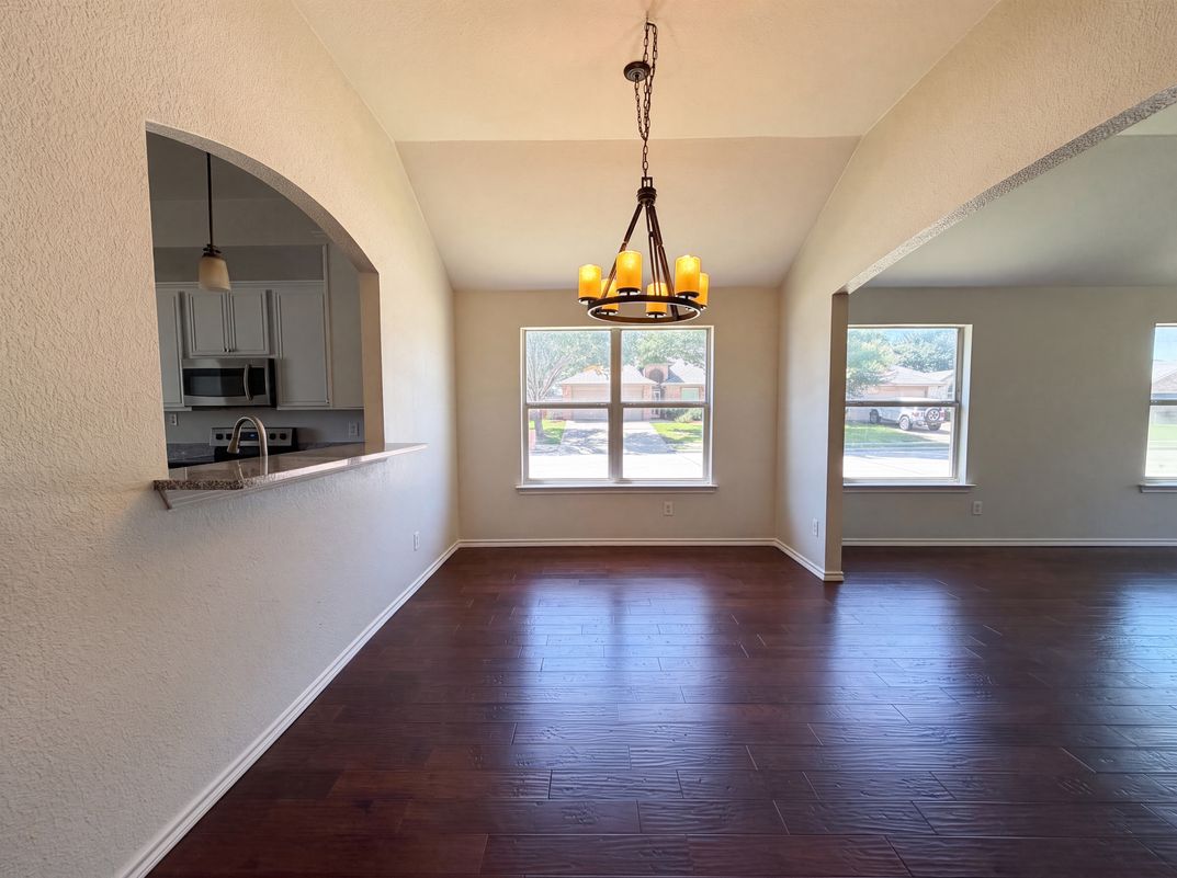 Photo 4 of 18 of 825 Adams Dr, Burleson, TX