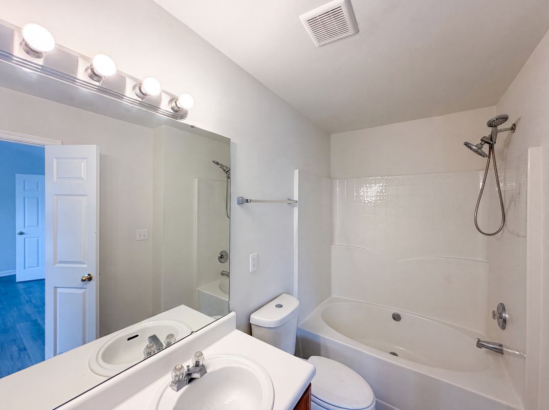 Photo 12 of 17 of 5111 Brooke Lauren Ln, Raleigh, NC