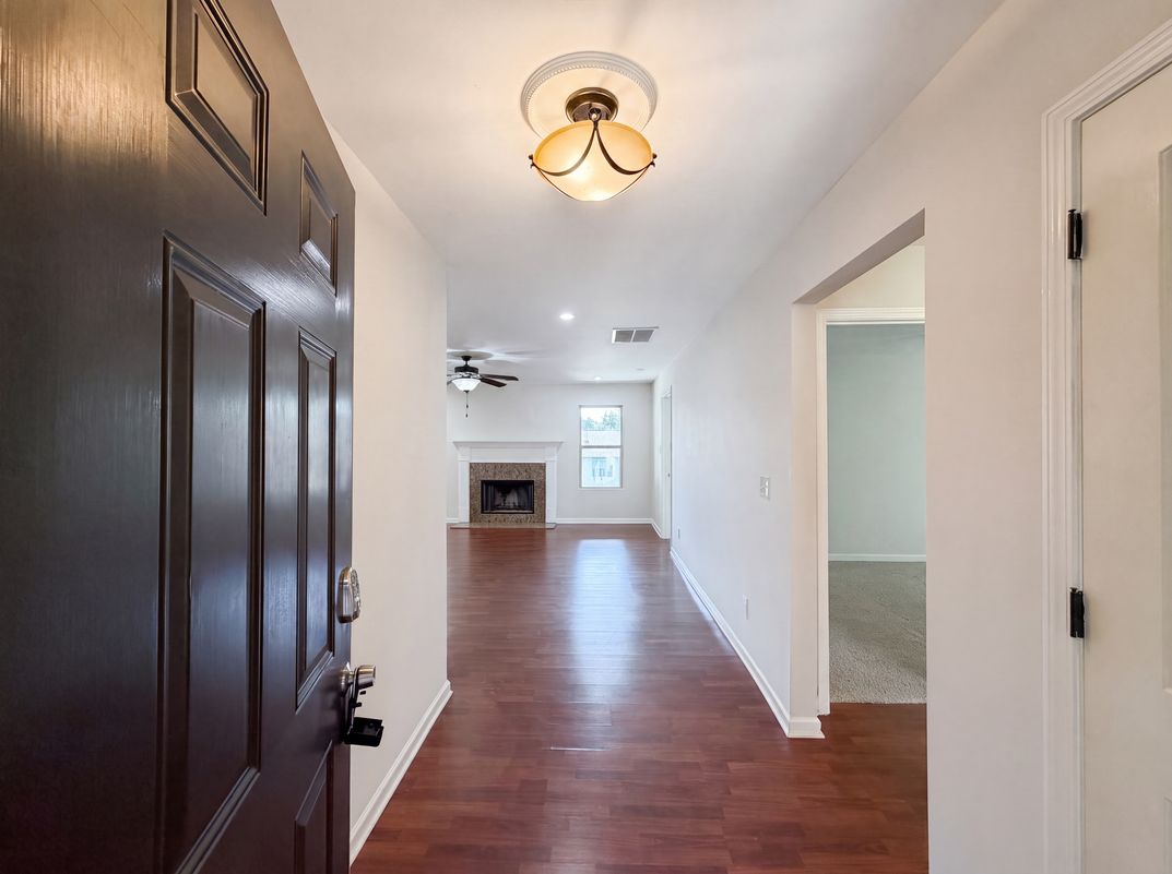 Photo 6 of 26 of 4981 Summersun Dr, Morrow, GA