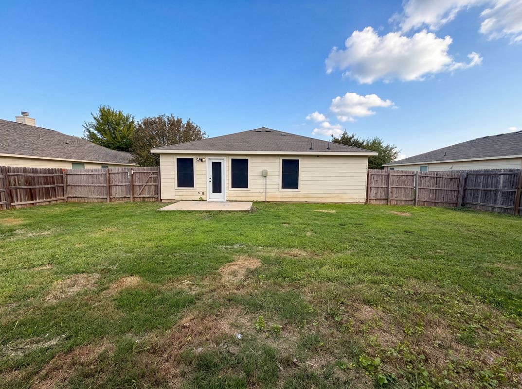 Photo 5 of 16 of 413 E Vega Ln, Killeen, TX