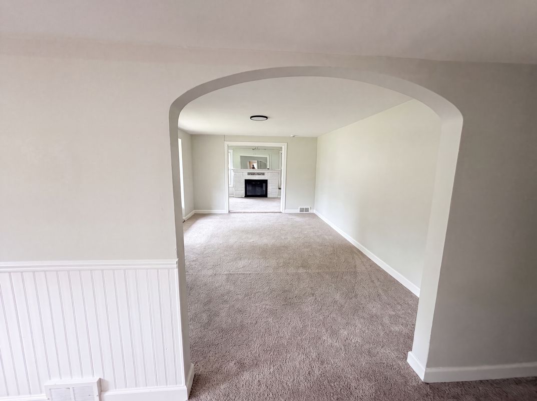 Photo 3 of 22 of 30406 Everett St, Southfield, MI