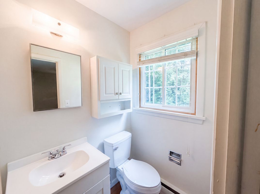 Photo 11 of 17 of 810 Beaver Dam Rd, Raleigh, NC