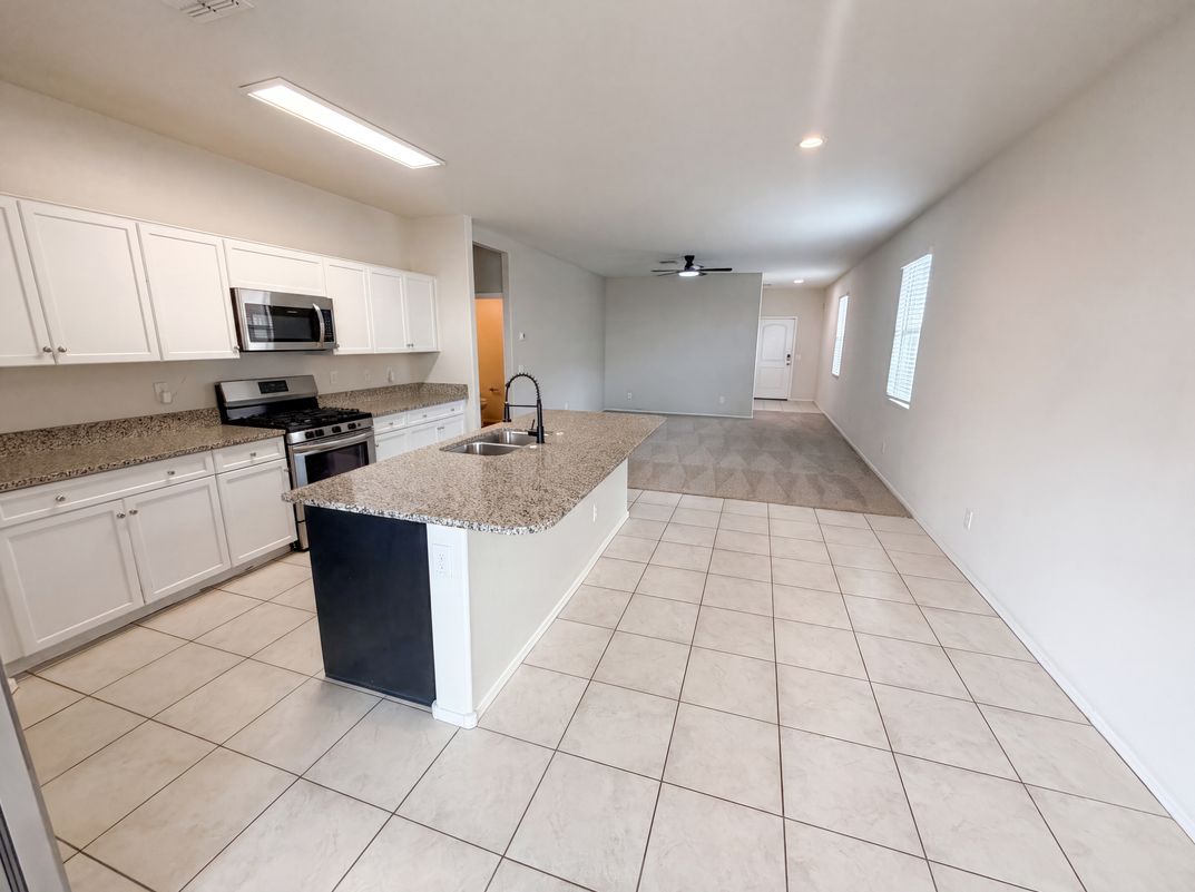 Photo 8 of 36 of 30970 W Amelia Ave, Buckeye, AZ