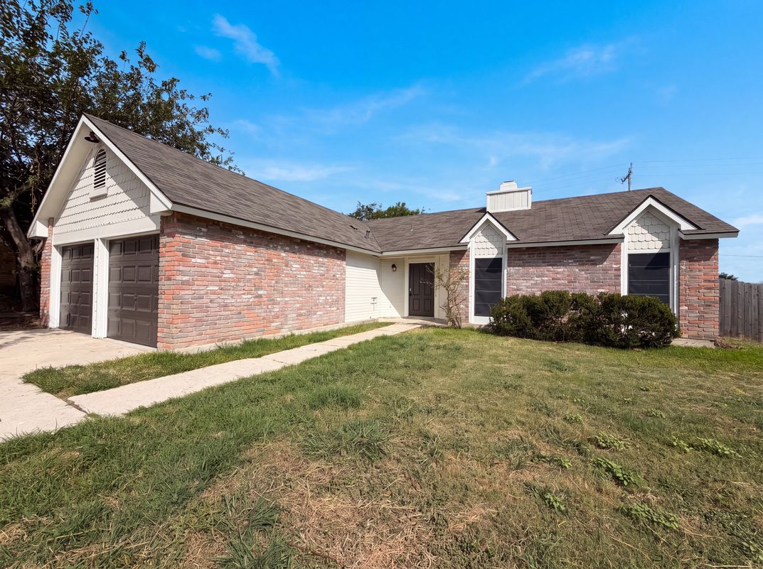 Photo 15 of 16 of 6806 Raintree Frst, San Antonio, TX