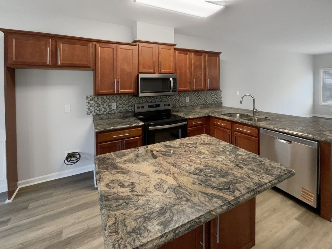 Photo 6 of 52 of 1622 Halliard Dr, Lawrenceville, GA