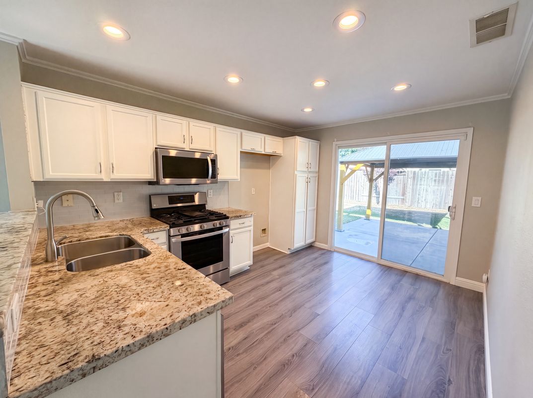 Photo 7 of 22 of 4319 Monhegan Way, Mather, CA