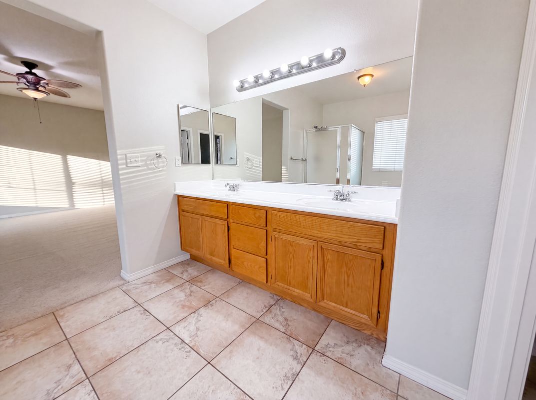 Photo 17 of 28 of 38408 Tranquila Ave, Murrieta, CA