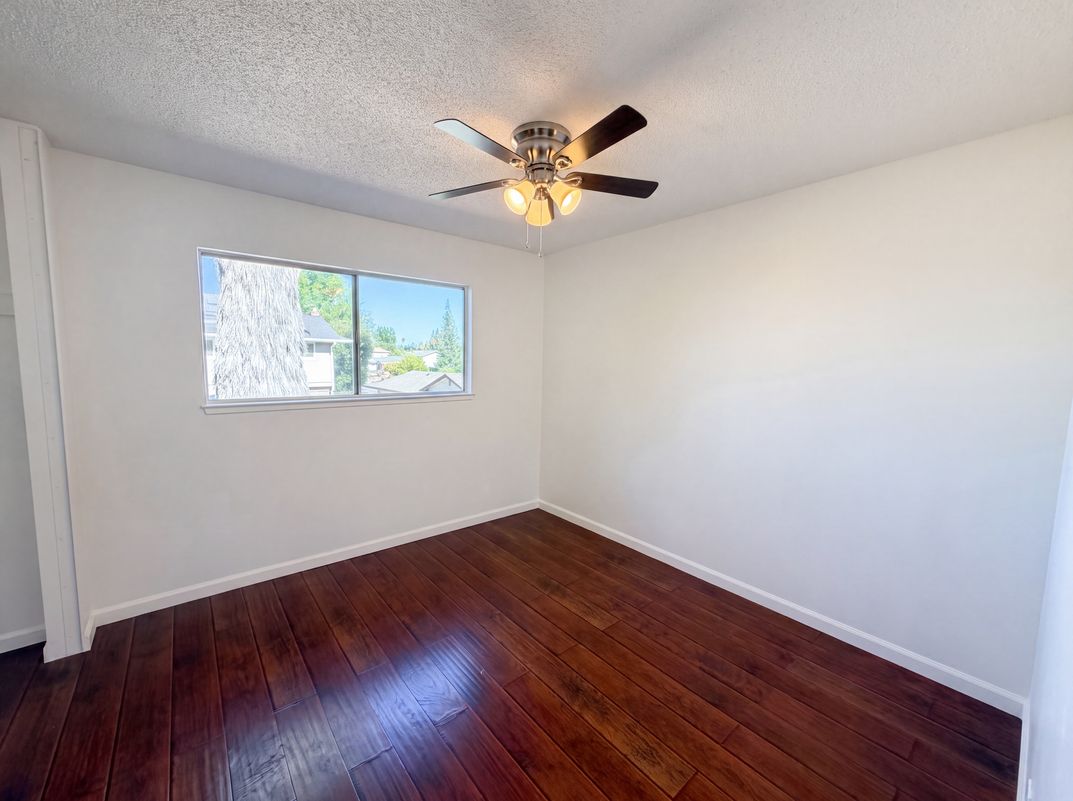 Photo 17 of 39 of 4948 Dewey Dr, Fair Oaks, CA