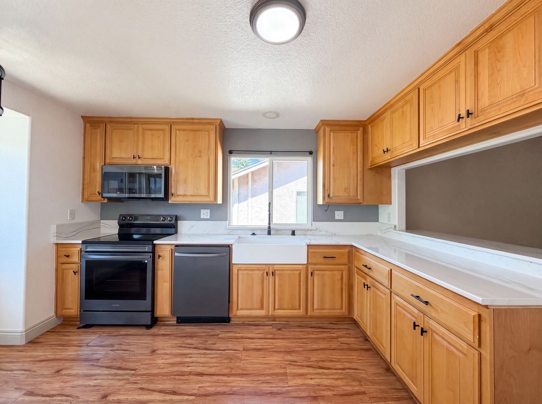 Property photo 2 of 3740 Blackfoot Way