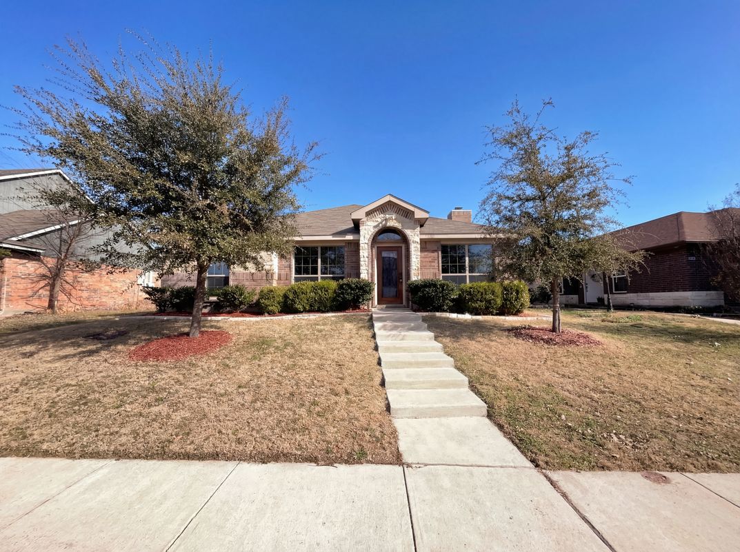 Property photo 1 of 4522 Mariner Dr