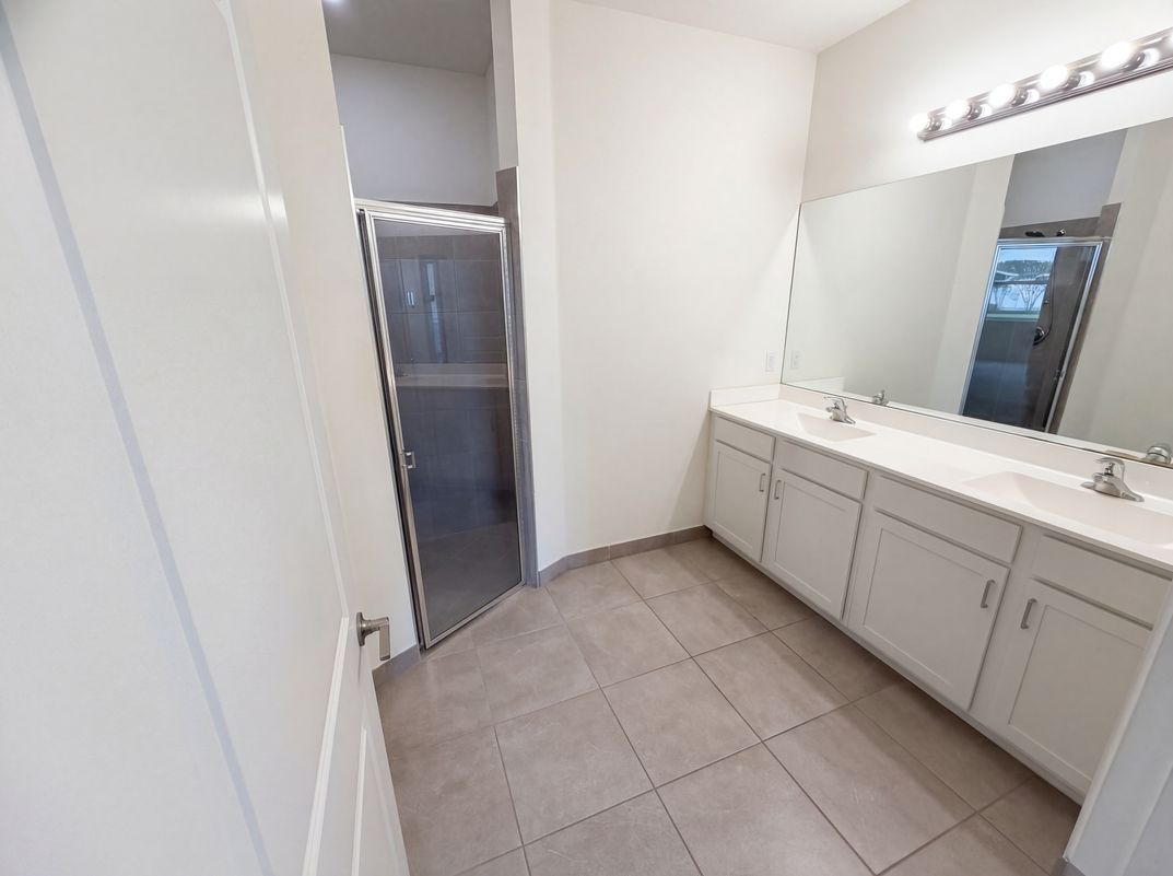 Photo 21 of 42 of 12473 NW Lynch Ln, Port Saint Lucie, FL