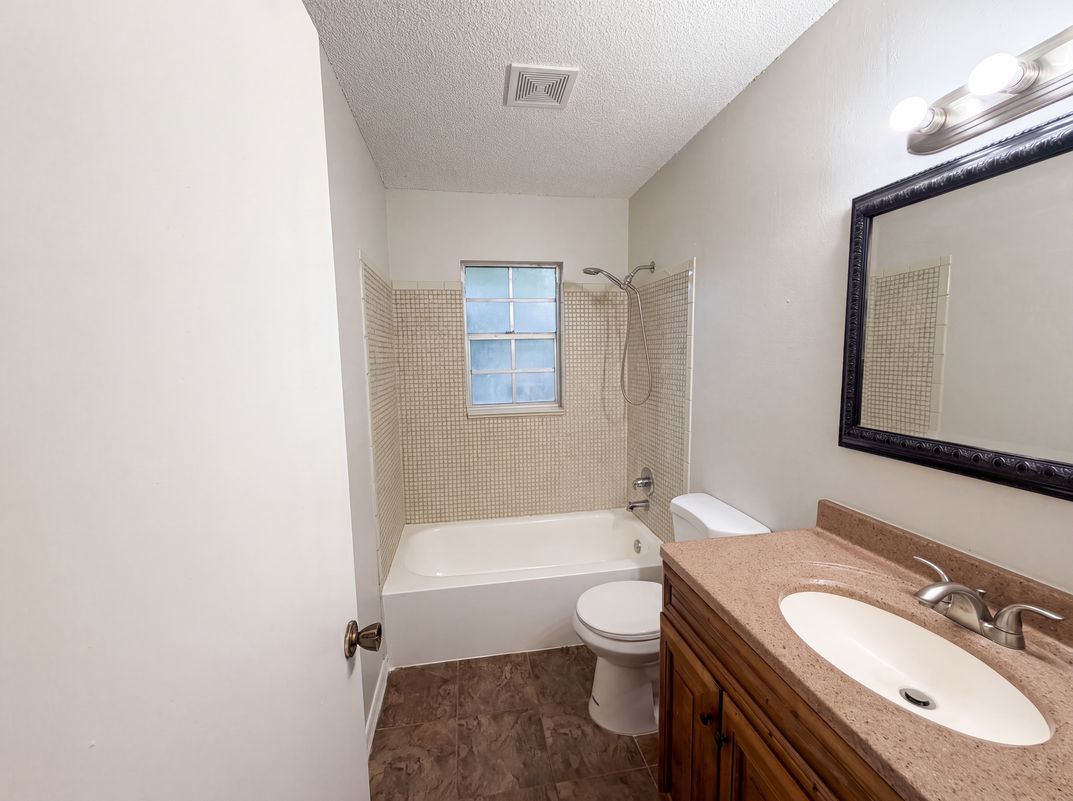 Photo 6 of 22 of 5750 NW 55th Ave, Ocala, FL