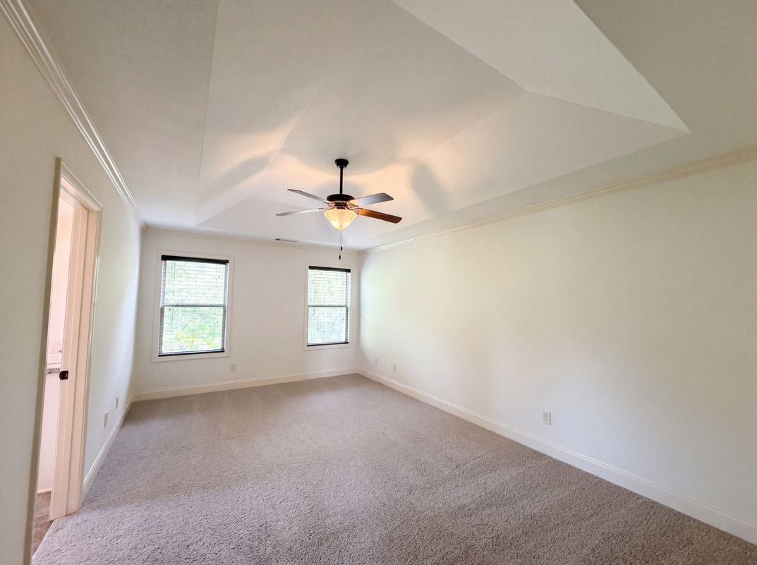 Photo 4 of 28 of 2721 Berkshire Dr, Winder, GA