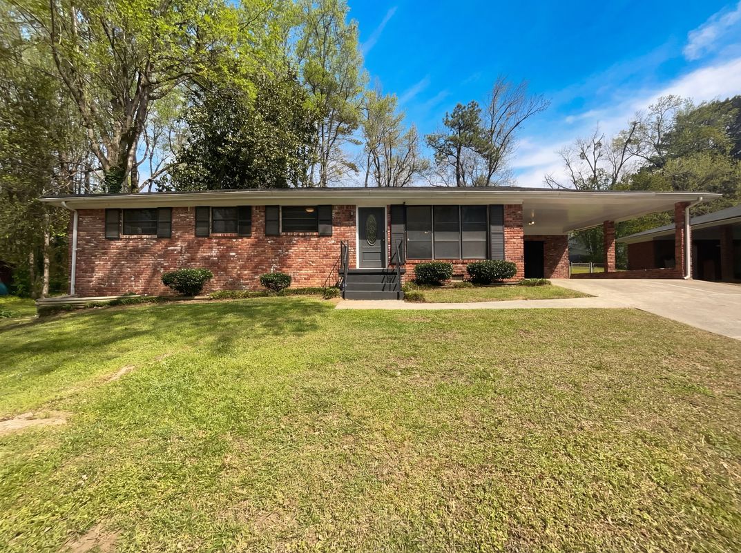 Property photo 1 of 2855 Jerome Rd