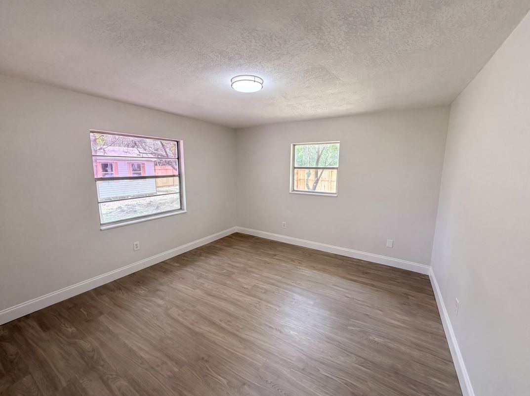 Photo 9 of 23 of 585 Hewett Dr, Orlando, FL