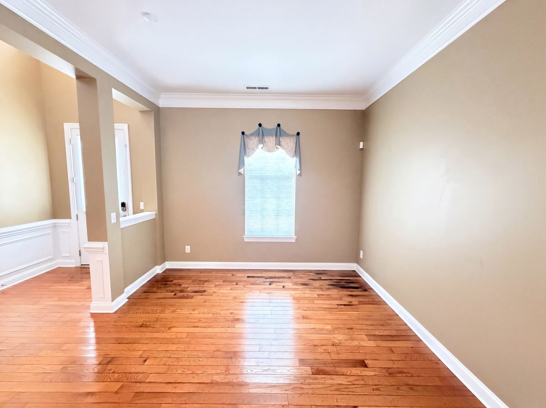 Photo 7 of 28 of 9928 Daufuskie Dr, Charlotte, NC