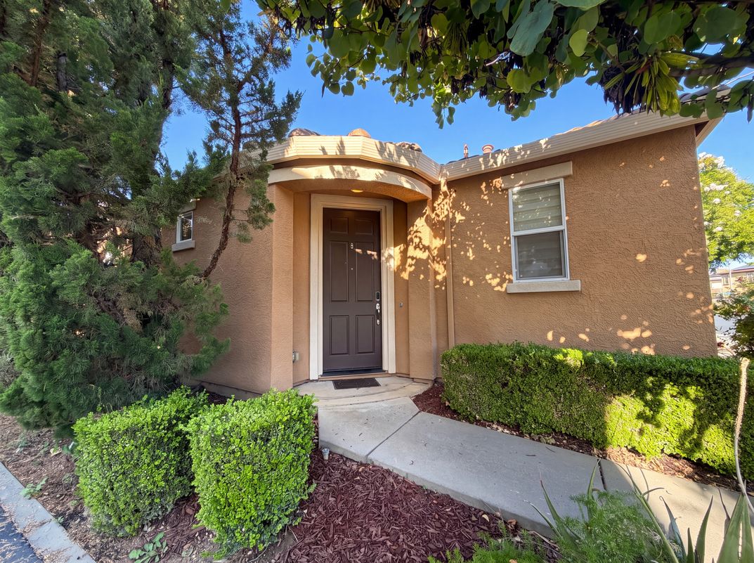 Photo 24 of 28 of 4920 Ocean Ln, Elk Grove, CA