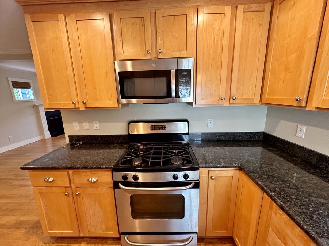 Photo 16 of 23 of 1553 NW 58th St, Seattle, WA