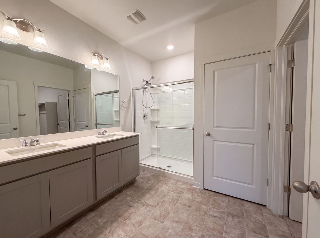 Photo 13 of 38 of 2341 Mountain Sky Dr, Fort Lupton, CO