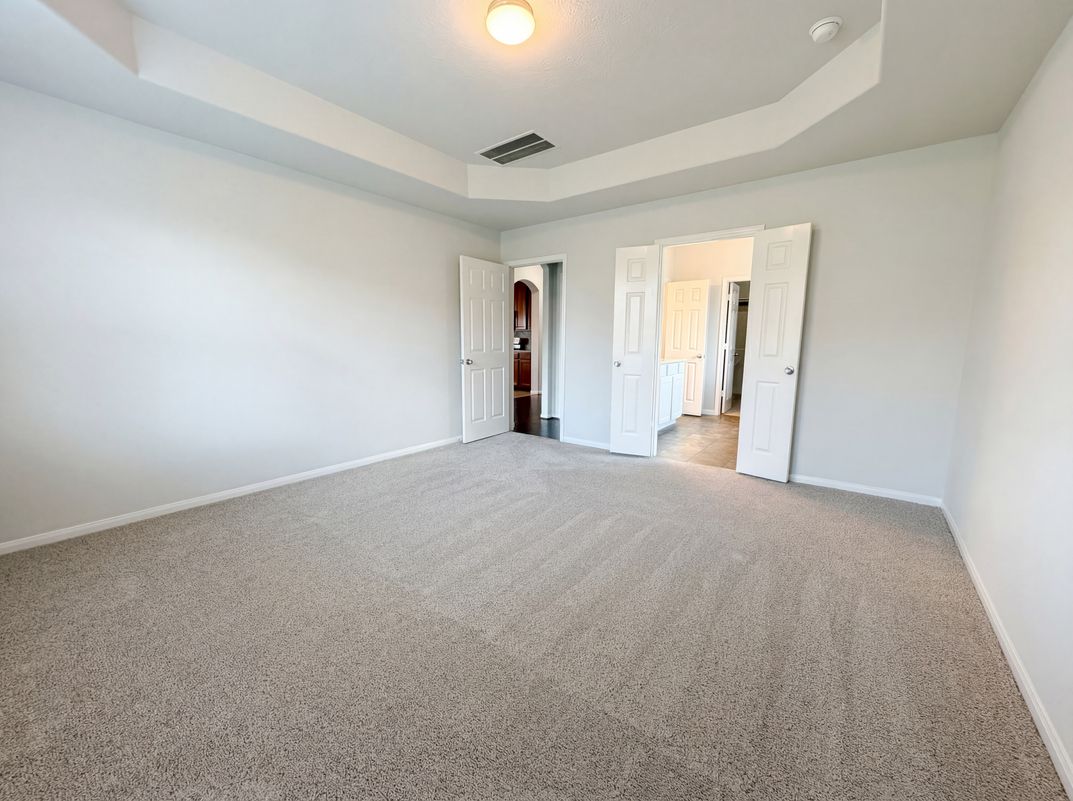 Photo 4 of 24 of 26306 Fox Ridge Ln, Katy, TX