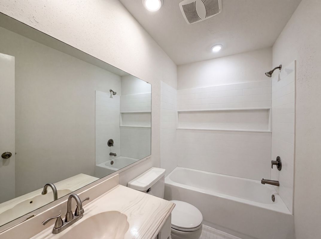 Photo 14 of 18 of 2503 Whispering Springs Dr, Spring, TX