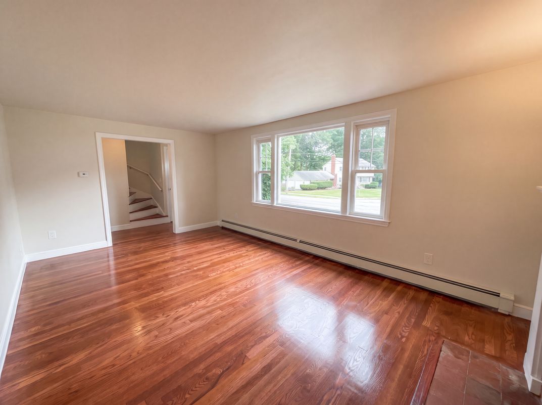 Photo 6 of 28 of 48 Woodlawn St, Randolph, MA
