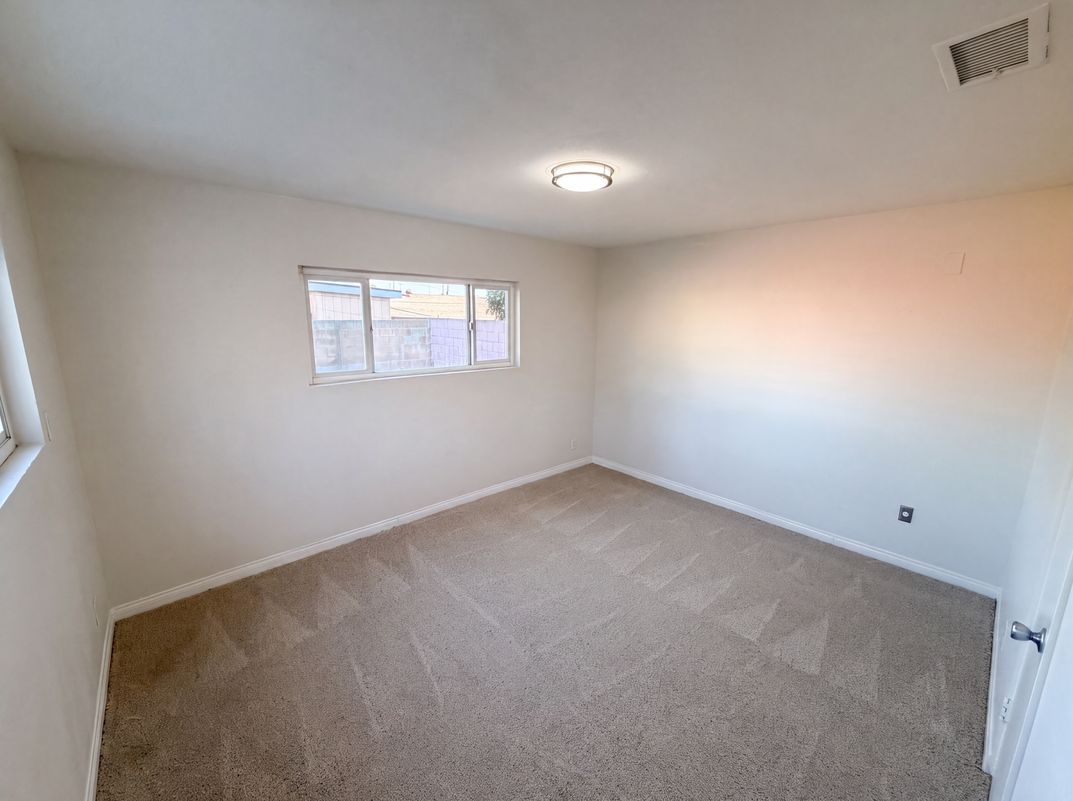 Photo 4 of 33 of 17138 Gumbiner Dr, La Puente, CA