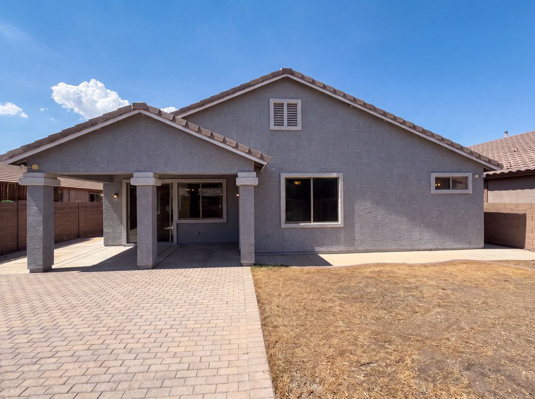 Photo 5 of 32 of 14559 W Cortez St, Surprise, AZ