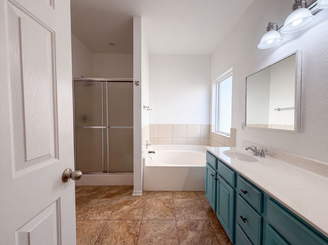 Photo 12 of 19 of 7712 Redbrush, Temple, TX