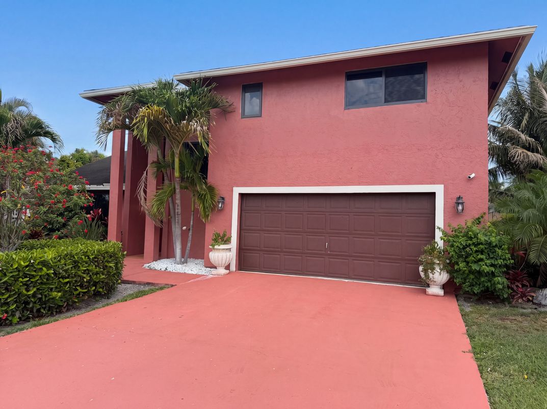 Photo 24 of 47 of 118 Waterway Rd, Royal Palm Beach, FL
