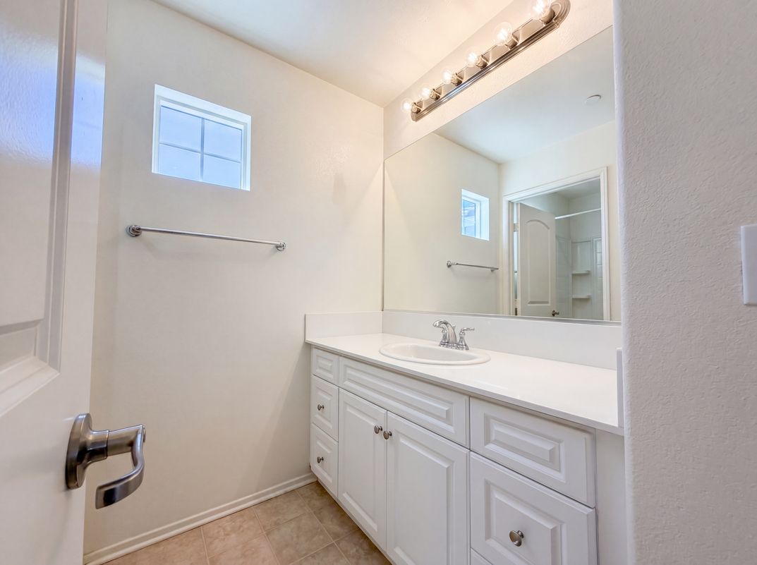 Photo 22 of 34 of 15110 Paseo Verde Pl, Victorville, CA
