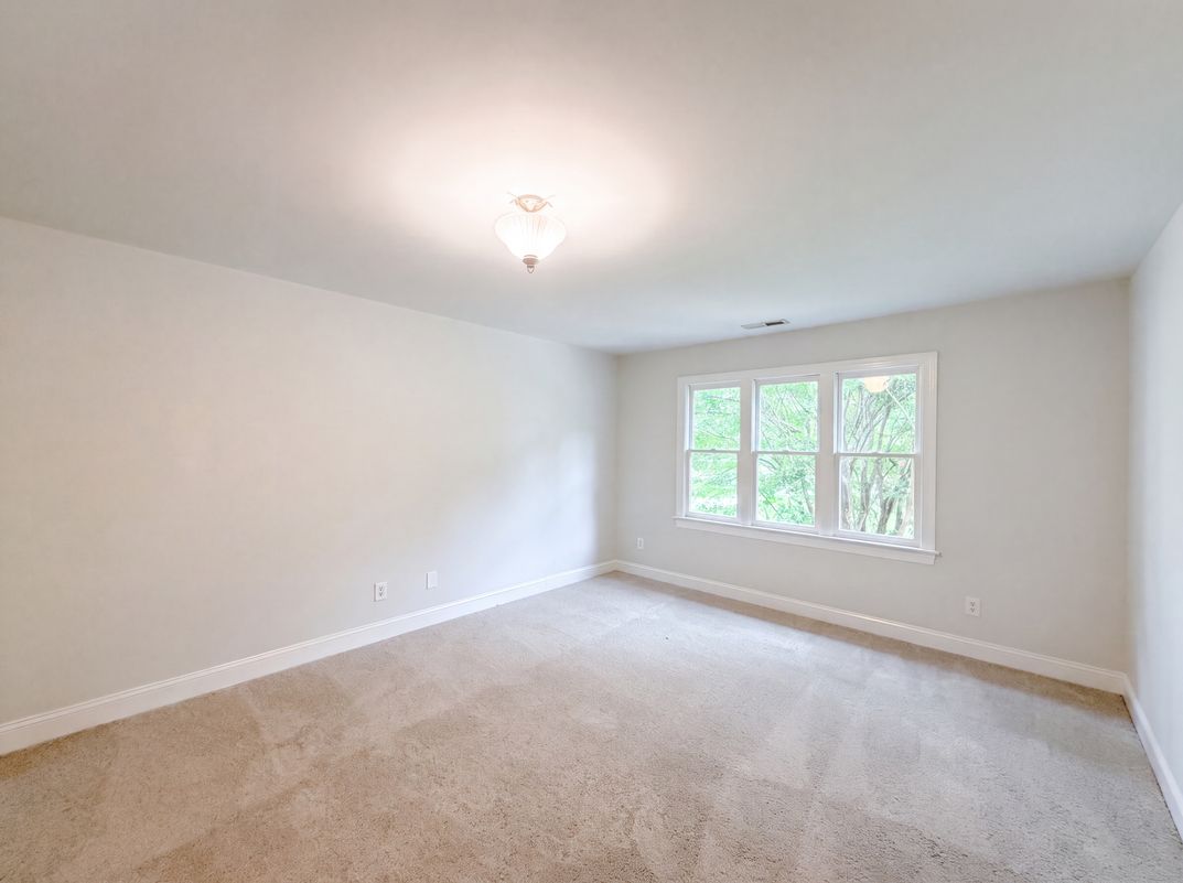 Photo 9 of 17 of 2220 Cushendun Ln, Garner, NC