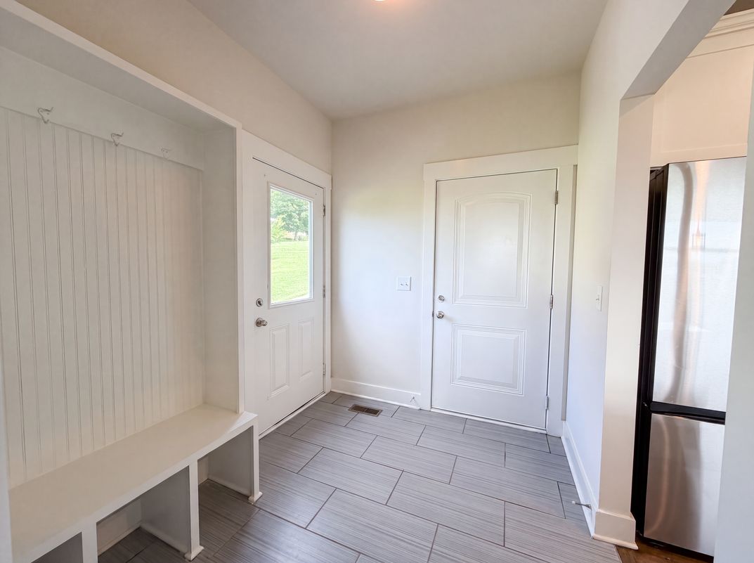 Photo 8 of 30 of 1707 Aster Dr, Columbia, TN