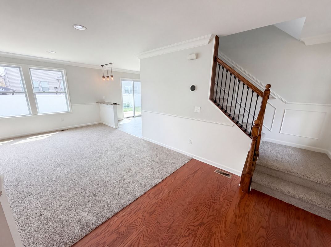 Photo 7 of 44 of 42824 Greystone Dr, Sterling Heights, MI